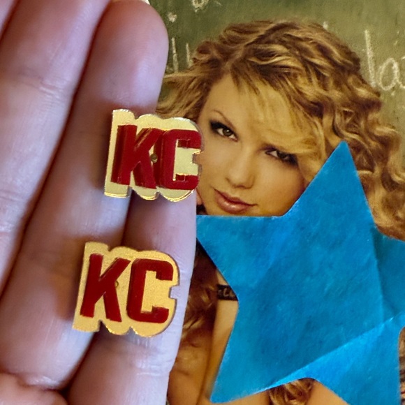 Kansas City Chiefs Earrings KC Studs Football Outfit Accessories - Picture 2 of 5